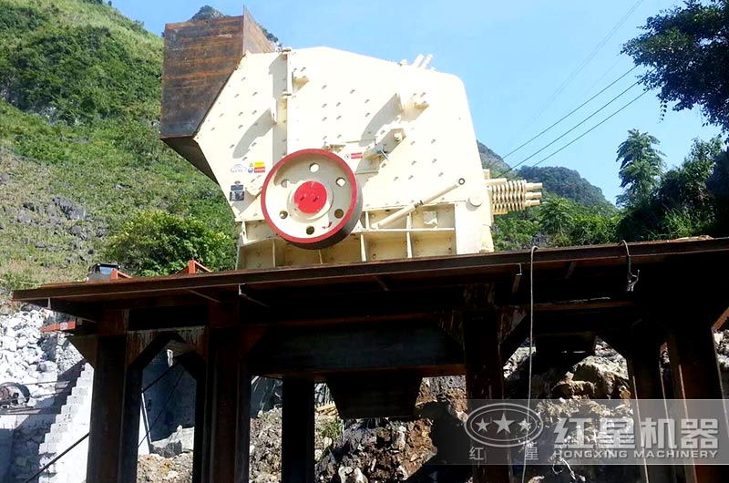 石料生產(chǎn)線現(xiàn)場實拍圖 石料生產(chǎn)線現(xiàn)場實拍圖